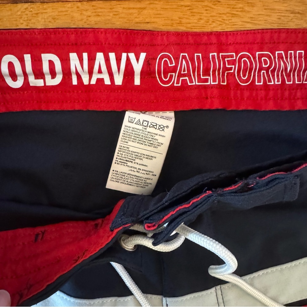 Old Navy Teen/Men Swimsuit Bundle - Picture 3 of 3